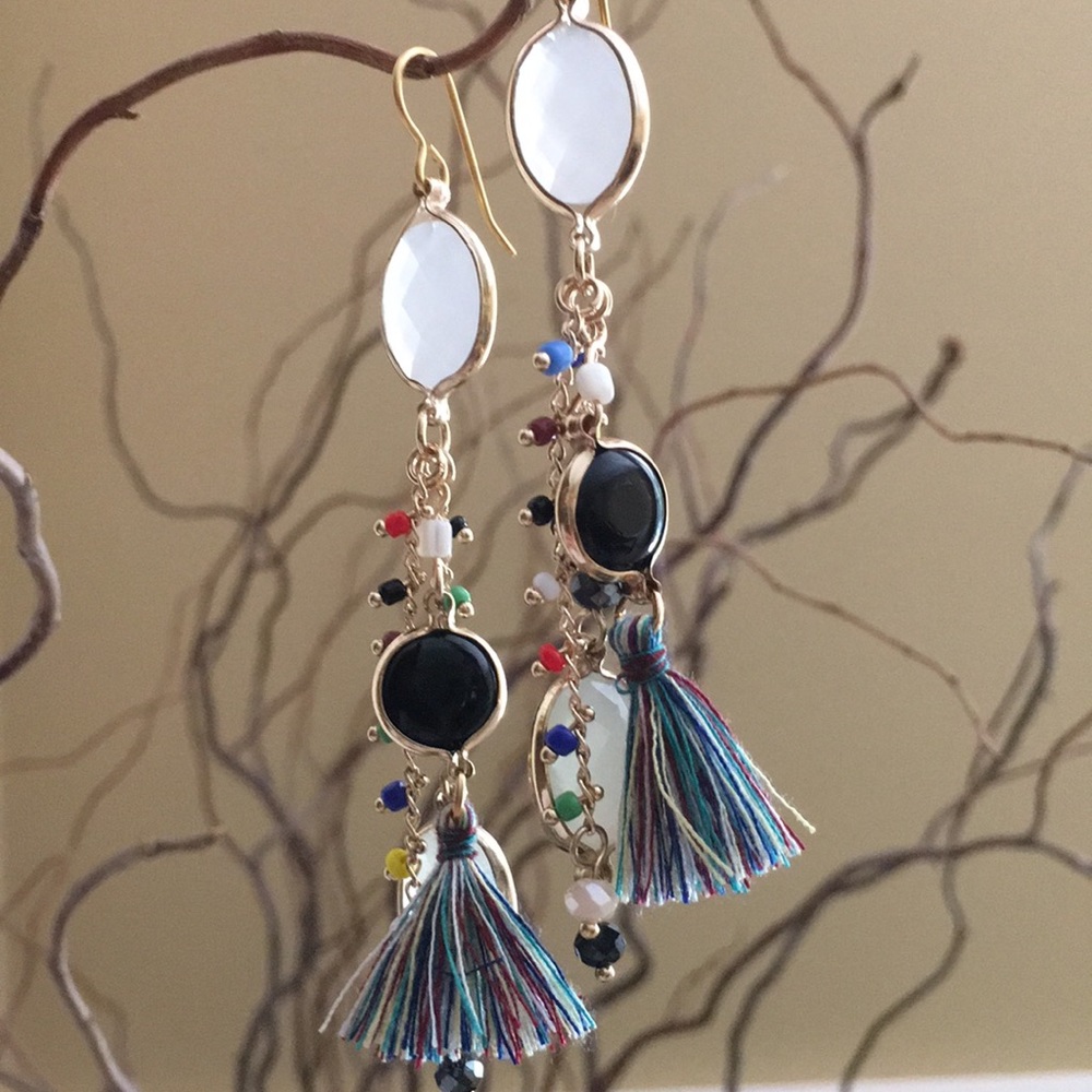 Boho chic drop earrings. Gold plate.